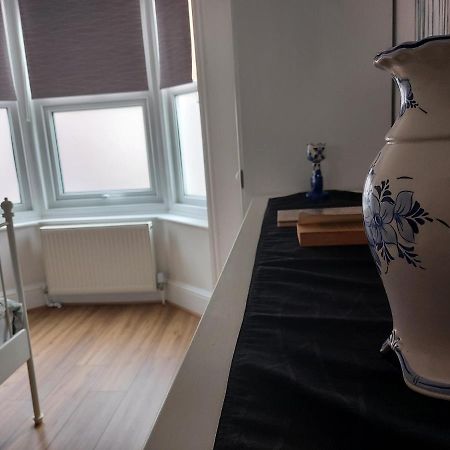 Cosy Central Canterbury - Modern Victorian ภายนอก รูปภาพ